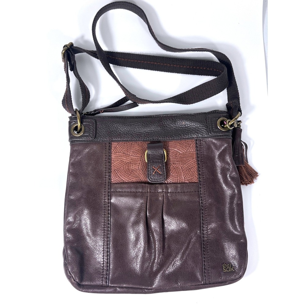 The Sak Two-Toned Brown Leather Crossbody Boho Bag Purse Adjustable Tassel
